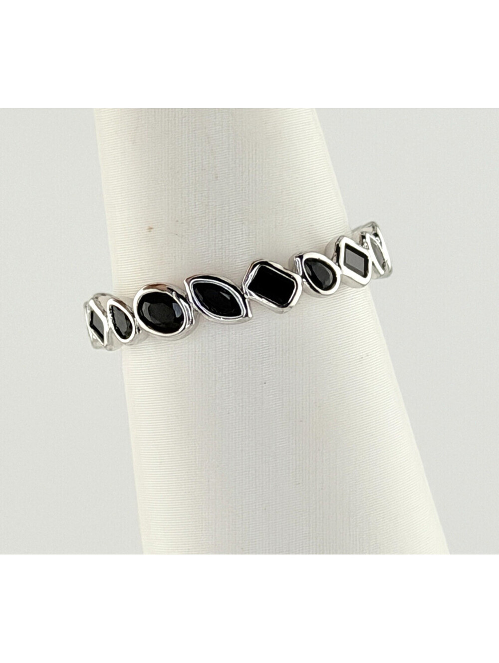 Bomb Party Ring Sz 9 "Shapely Shimmer" Black Onyx on Rhodium RG54596